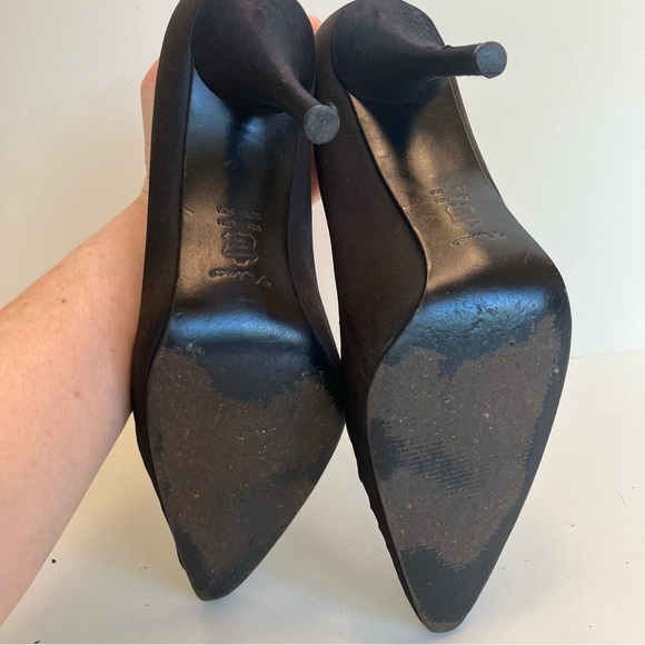 Nina Black Ruched Satin Pointed Toe Formal Pumps in size 8.5. - Picture 5 of 5